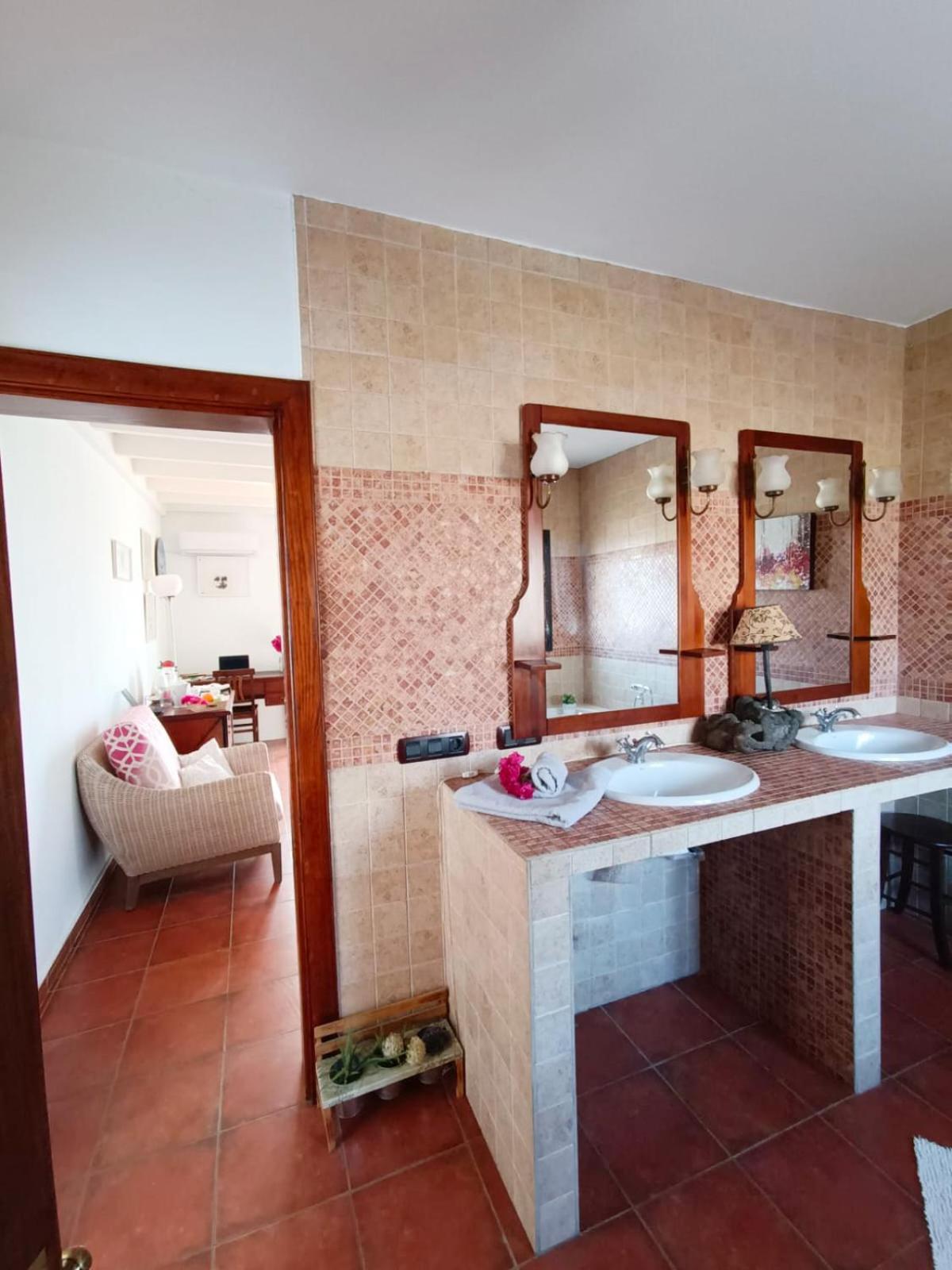 Elvira Hotel Tías Eksteriør billede